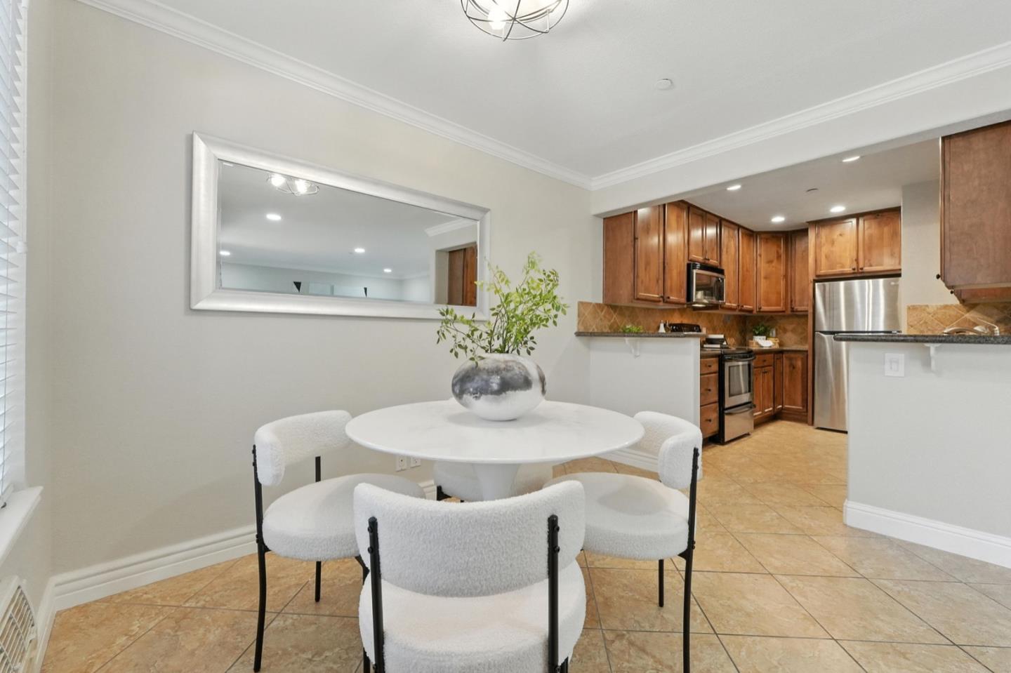 Detail Gallery Image 18 of 42 For 2580 Homestead Rd #4101,  Santa Clara,  CA 95051 - 2 Beds | 1/1 Baths