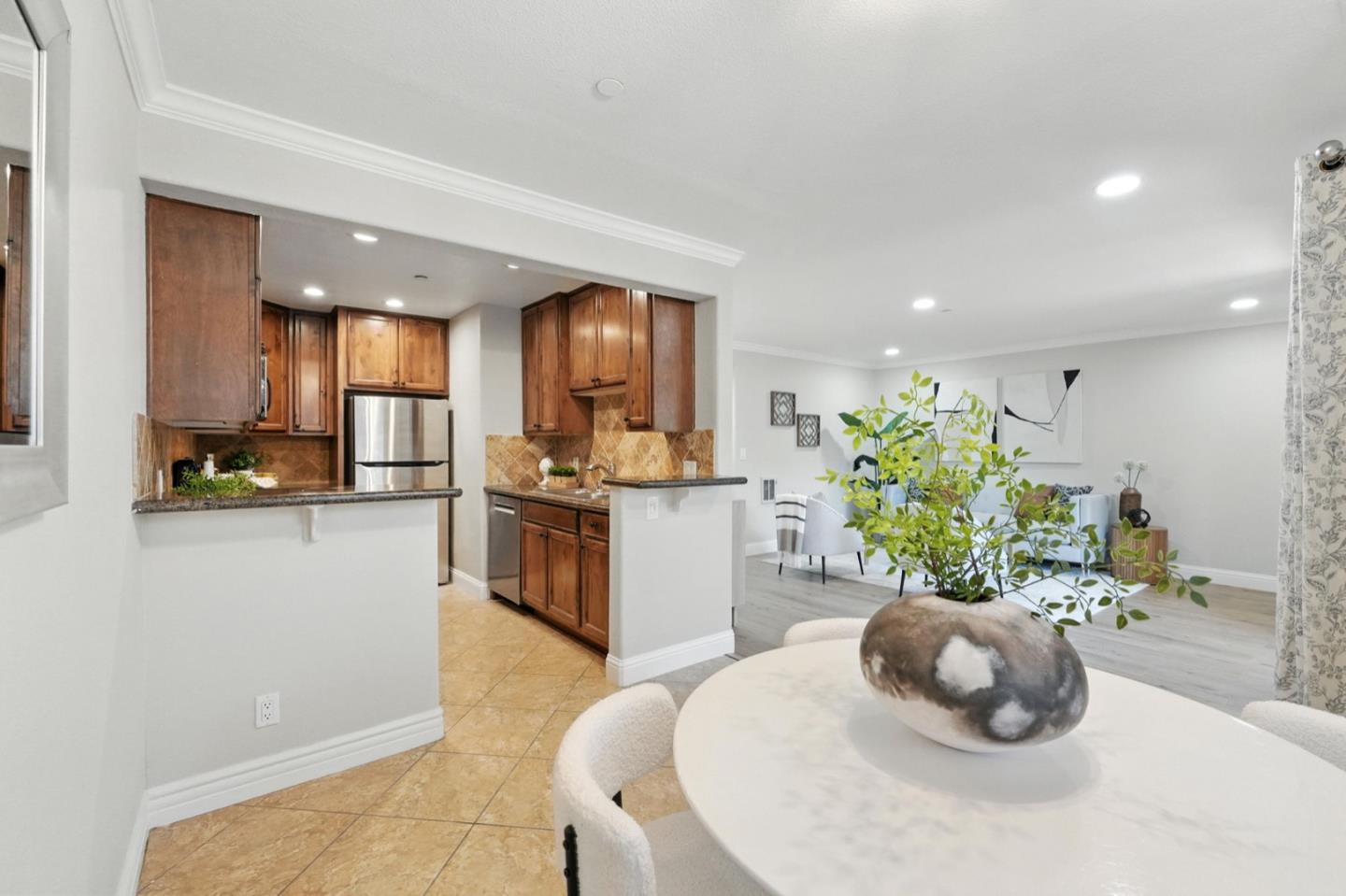 Detail Gallery Image 19 of 42 For 2580 Homestead Rd #4101,  Santa Clara,  CA 95051 - 2 Beds | 1/1 Baths