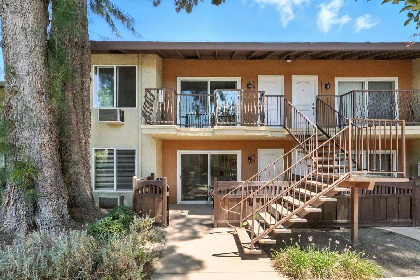Detail Gallery Image 2 of 42 For 2580 Homestead Rd #4101,  Santa Clara,  CA 95051 - 2 Beds | 1/1 Baths