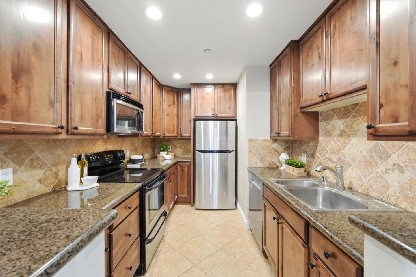 Detail Gallery Image 20 of 42 For 2580 Homestead Rd #4101,  Santa Clara,  CA 95051 - 2 Beds | 1/1 Baths