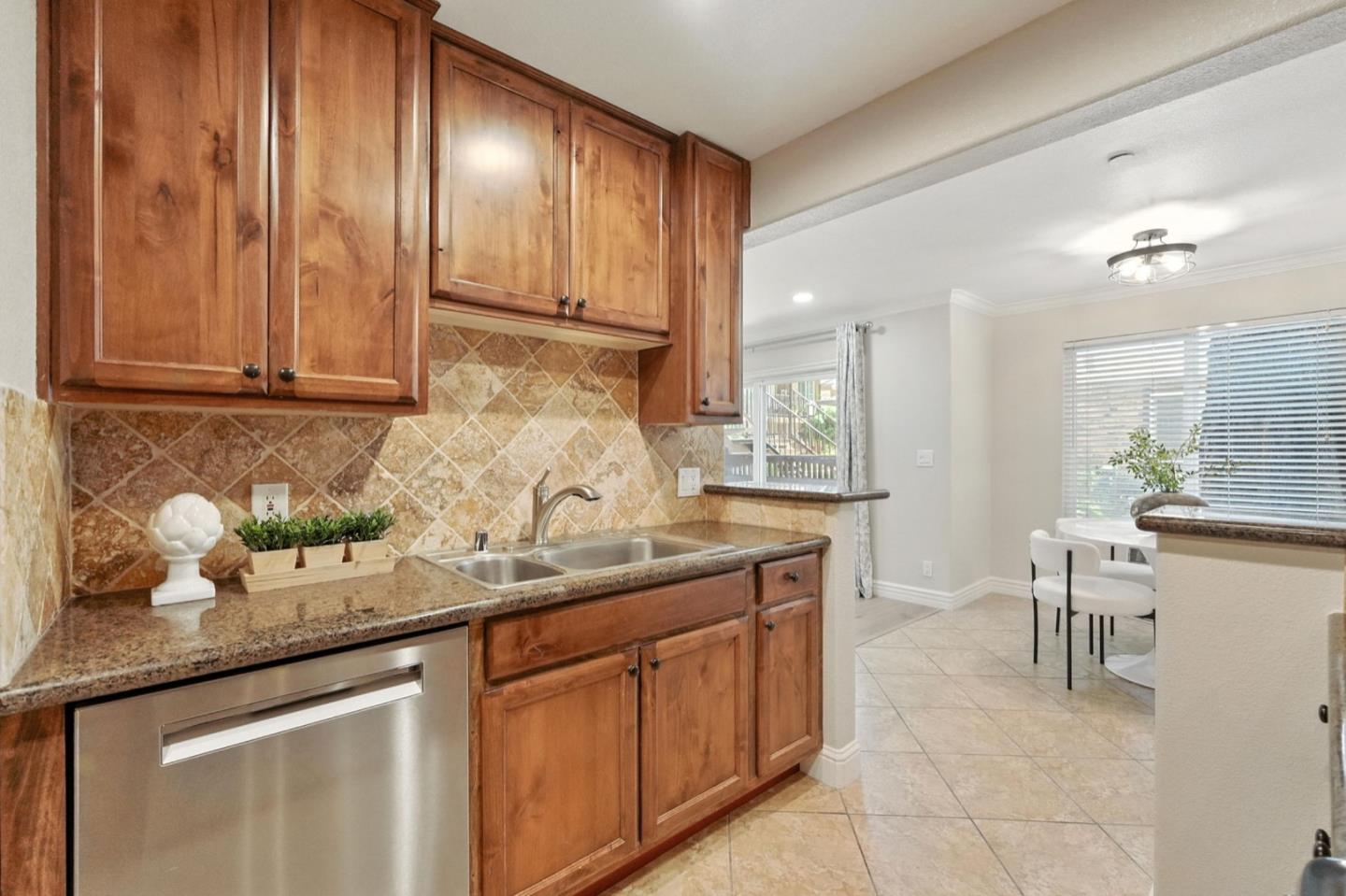 Detail Gallery Image 23 of 42 For 2580 Homestead Rd #4101,  Santa Clara,  CA 95051 - 2 Beds | 1/1 Baths