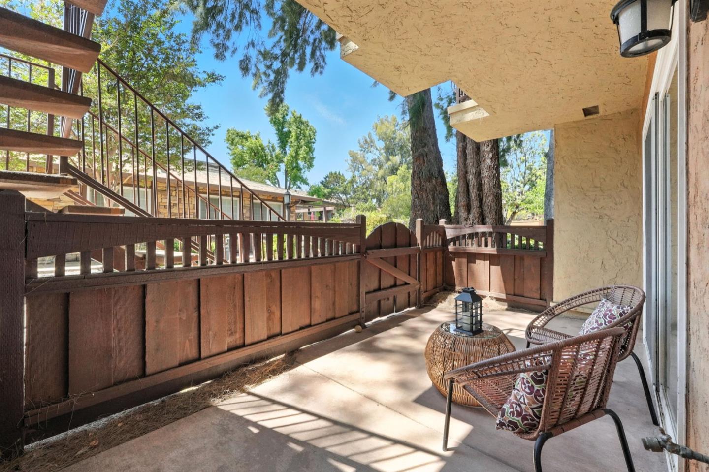 Detail Gallery Image 4 of 42 For 2580 Homestead Rd #4101,  Santa Clara,  CA 95051 - 2 Beds | 1/1 Baths