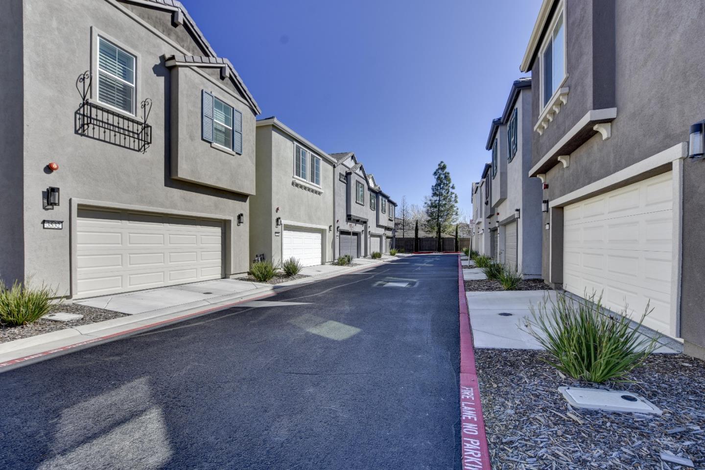 Detail Gallery Image 31 of 47 For 3515 Sparrow Ct, West Sacramento,  CA 95691 - 3 Beds | 2/1 Baths