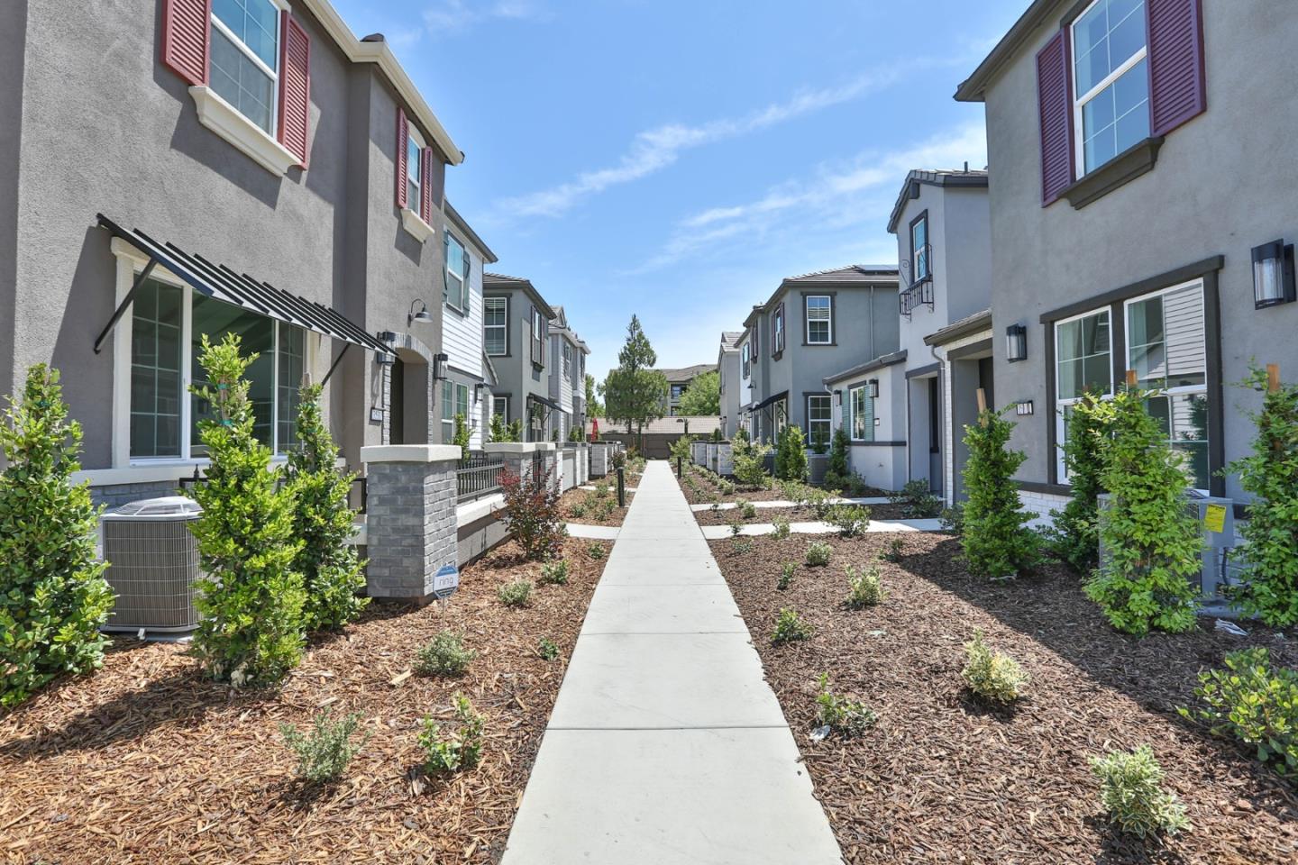 Detail Gallery Image 39 of 47 For 3515 Sparrow Ct, West Sacramento,  CA 95691 - 3 Beds | 2/1 Baths