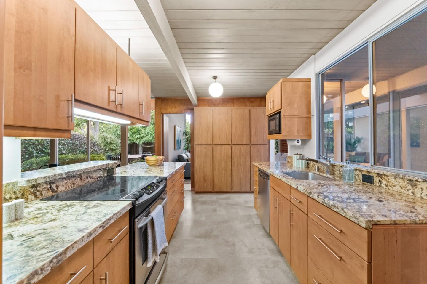 Detail Gallery Image 21 of 62 For 1204 Navlet Ct, Sunnyvale,  CA 94087 - 4 Beds | 2 Baths