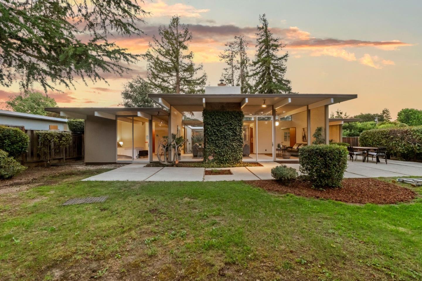 Detail Gallery Image 45 of 62 For 1204 Navlet Ct, Sunnyvale,  CA 94087 - 4 Beds | 2 Baths