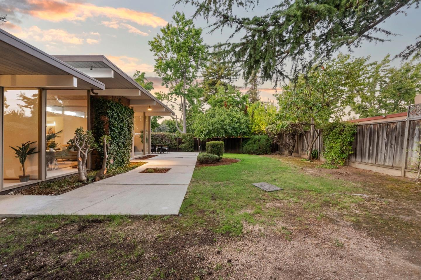 Detail Gallery Image 46 of 62 For 1204 Navlet Ct, Sunnyvale,  CA 94087 - 4 Beds | 2 Baths