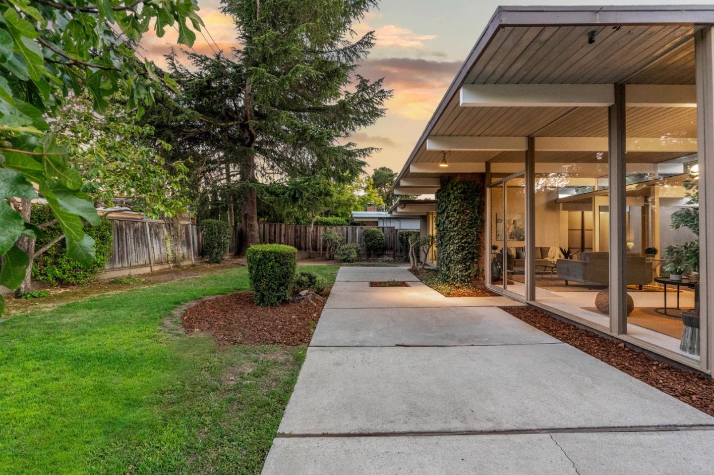 Detail Gallery Image 49 of 62 For 1204 Navlet Ct, Sunnyvale,  CA 94087 - 4 Beds | 2 Baths