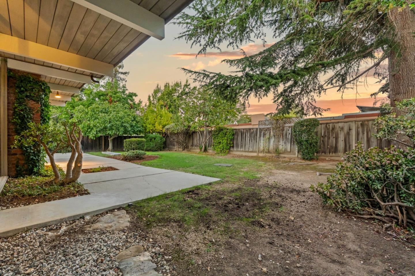 Detail Gallery Image 50 of 62 For 1204 Navlet Ct, Sunnyvale,  CA 94087 - 4 Beds | 2 Baths