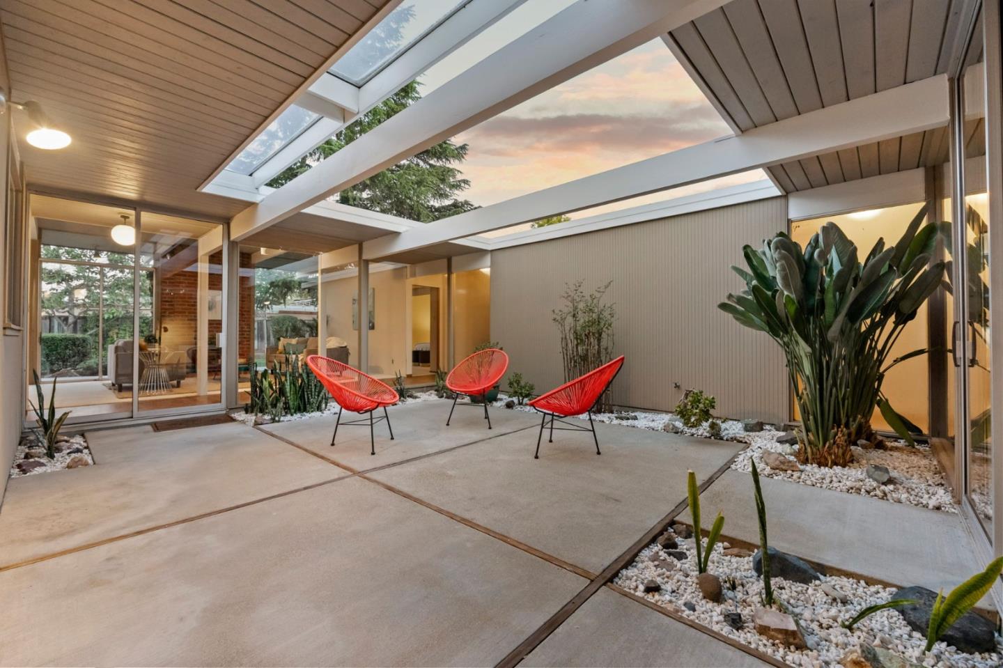 Detail Gallery Image 8 of 62 For 1204 Navlet Ct, Sunnyvale,  CA 94087 - 4 Beds | 2 Baths