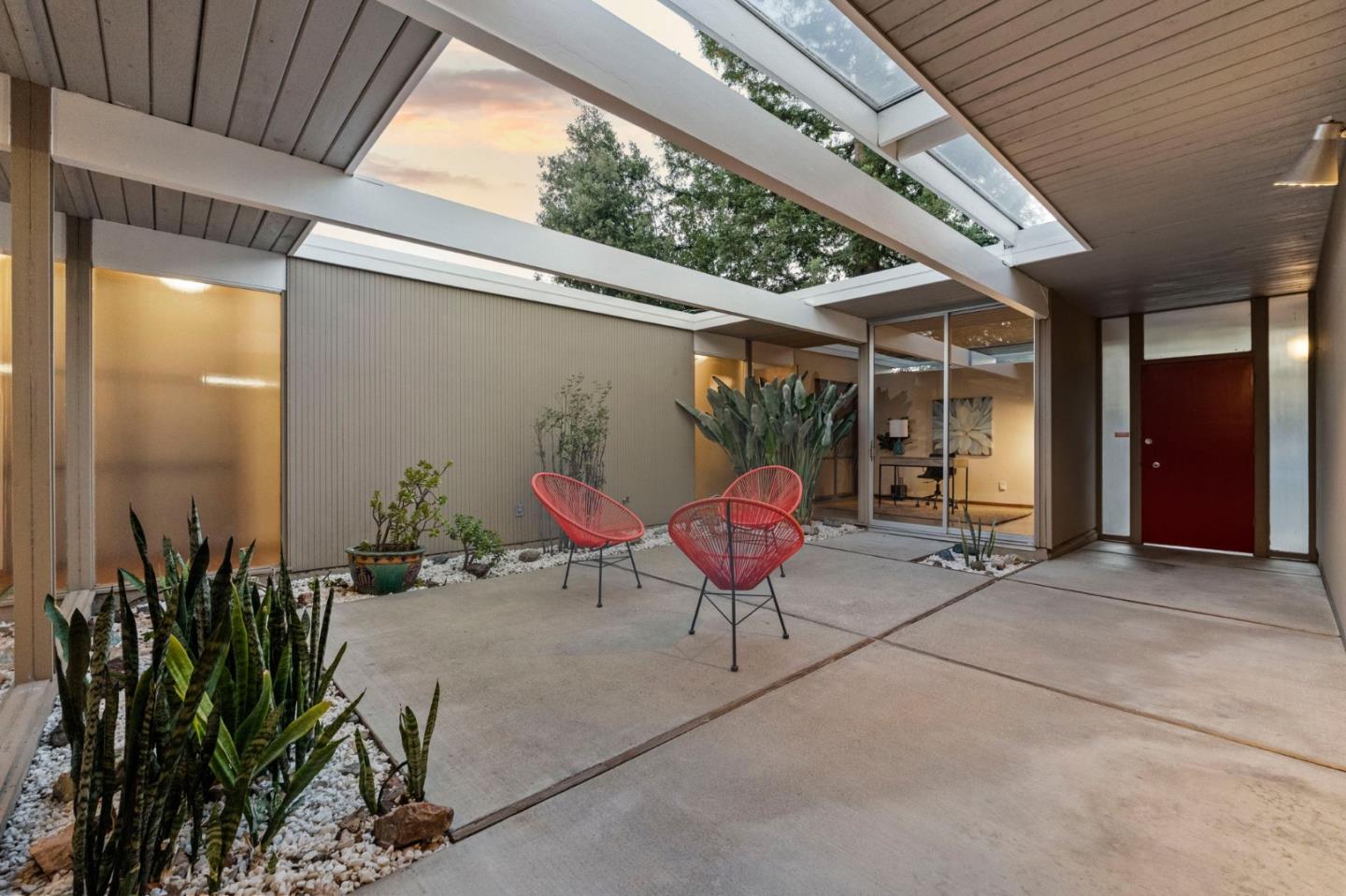 Detail Gallery Image 9 of 62 For 1204 Navlet Ct, Sunnyvale,  CA 94087 - 4 Beds | 2 Baths