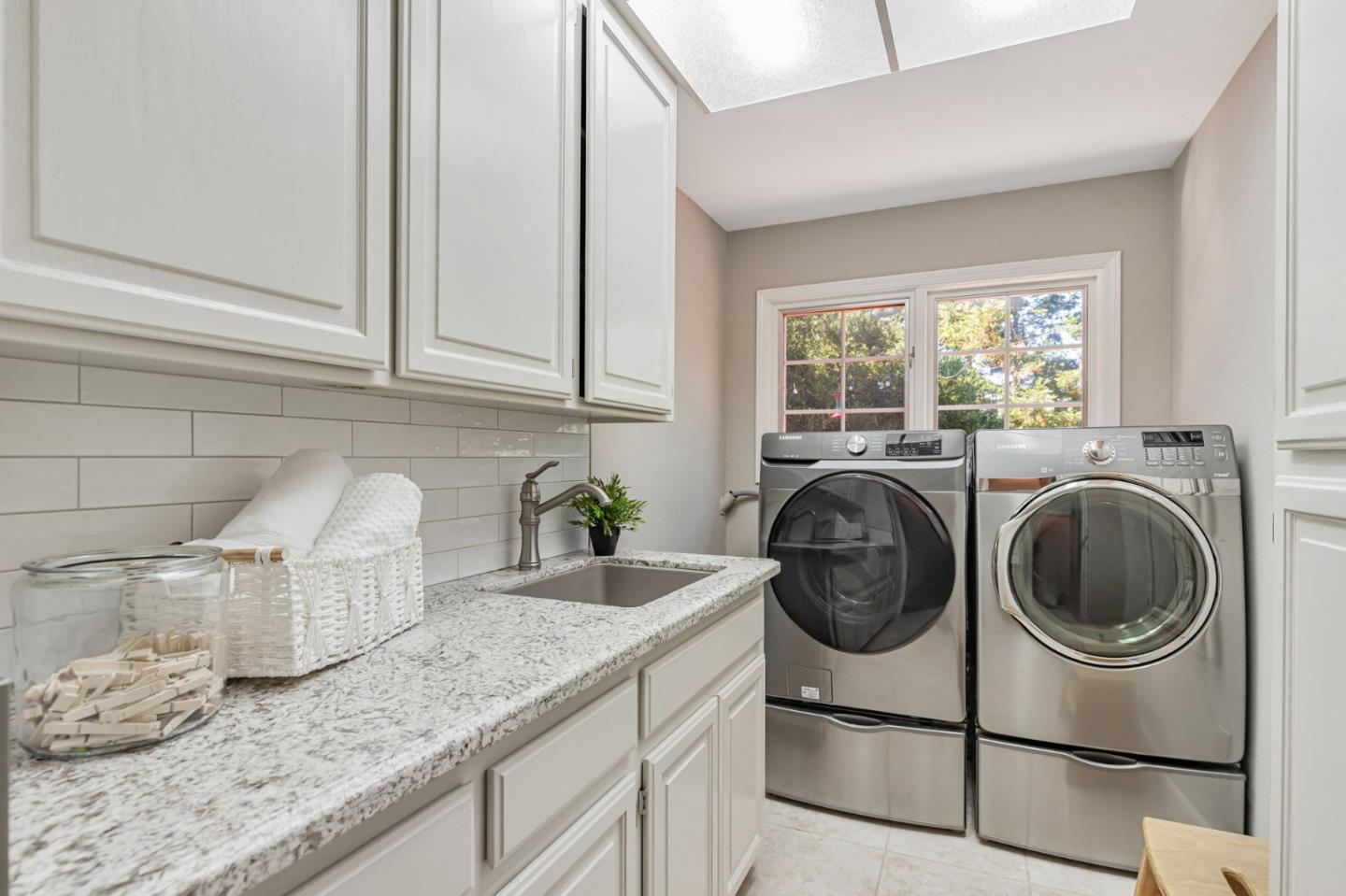 Detail Gallery Image 11 of 45 For 3785 Live Oak Ln, Morgan Hill,  CA 95037 - 5 Beds | 4 Baths