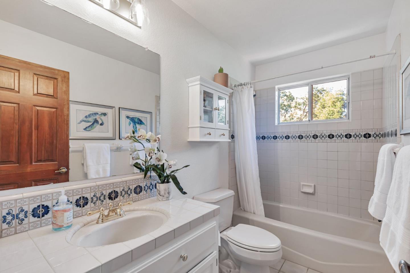 Detail Gallery Image 21 of 45 For 3785 Live Oak Ln, Morgan Hill,  CA 95037 - 5 Beds | 4 Baths