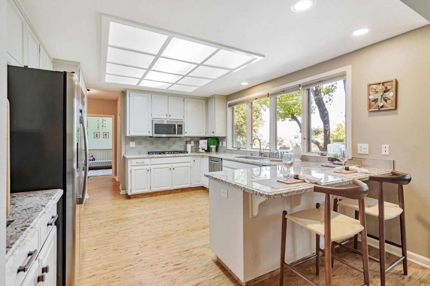 Detail Gallery Image 7 of 45 For 3785 Live Oak Ln, Morgan Hill,  CA 95037 - 5 Beds | 4 Baths