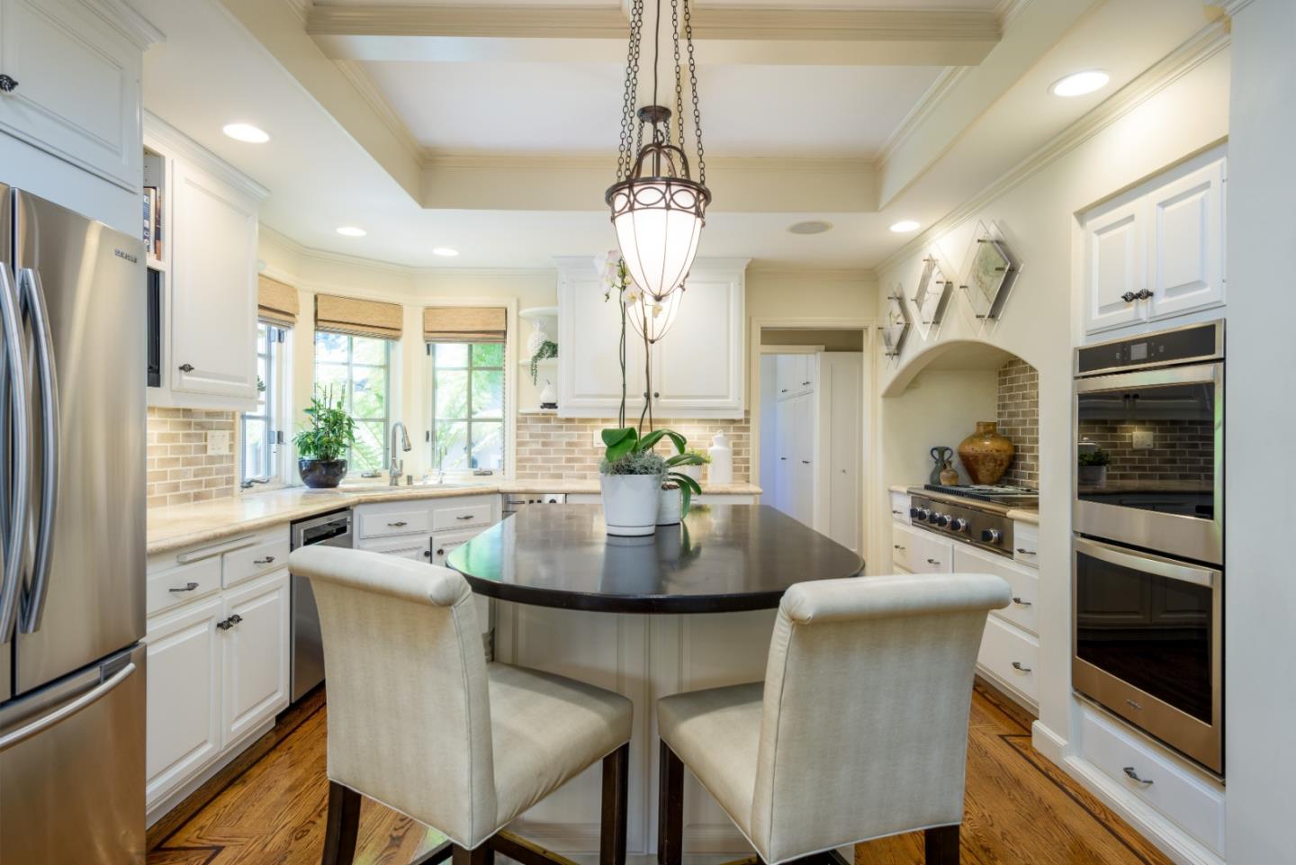 Detail Gallery Image 11 of 36 For 533 Edinburgh St, San Mateo,  CA 94402 - 4 Beds | 3 Baths