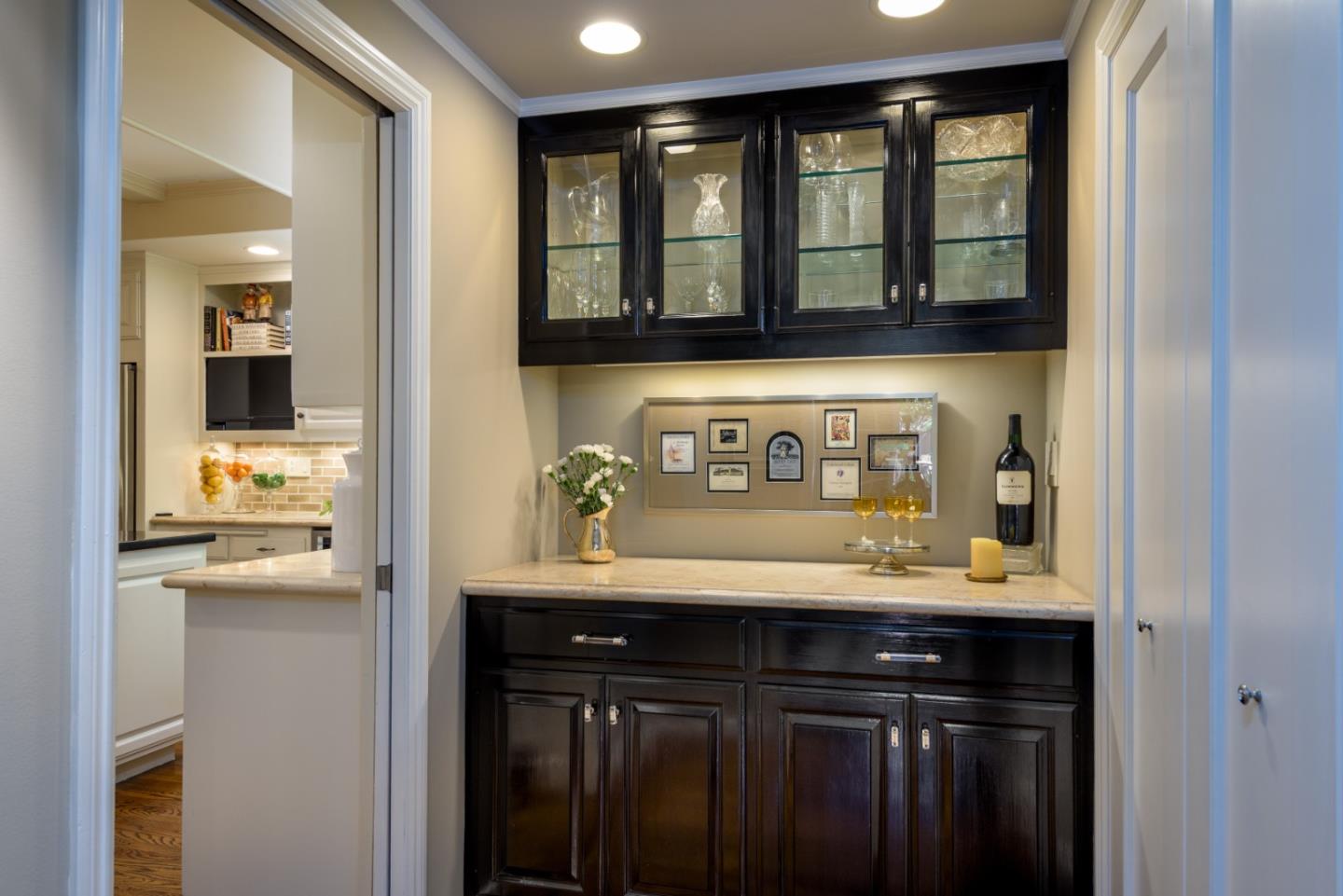 Detail Gallery Image 14 of 36 For 533 Edinburgh St, San Mateo,  CA 94402 - 4 Beds | 3 Baths