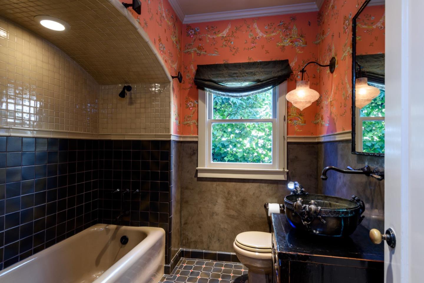 Detail Gallery Image 18 of 36 For 533 Edinburgh St, San Mateo,  CA 94402 - 4 Beds | 3 Baths
