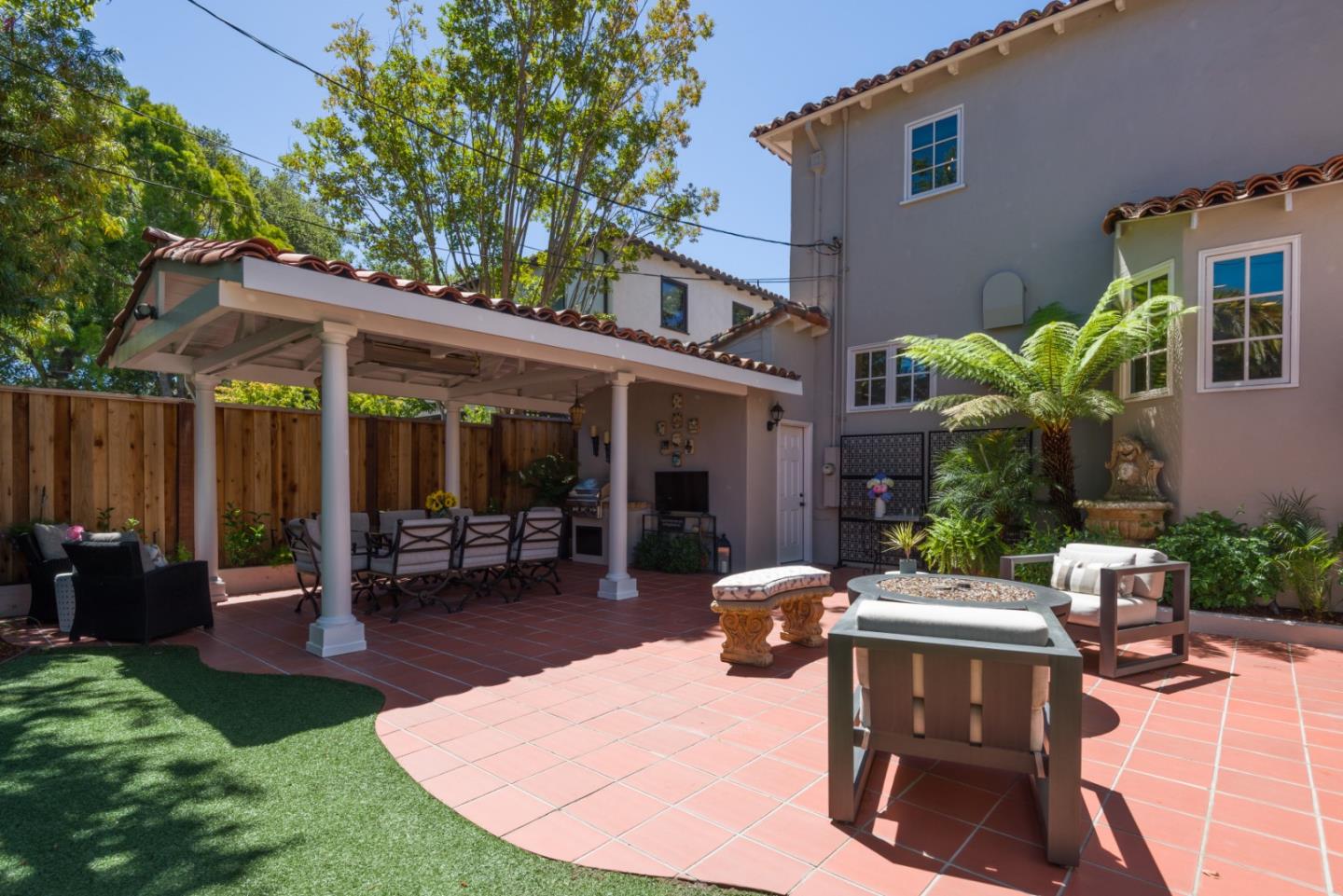 Detail Gallery Image 32 of 36 For 533 Edinburgh St, San Mateo,  CA 94402 - 4 Beds | 3 Baths