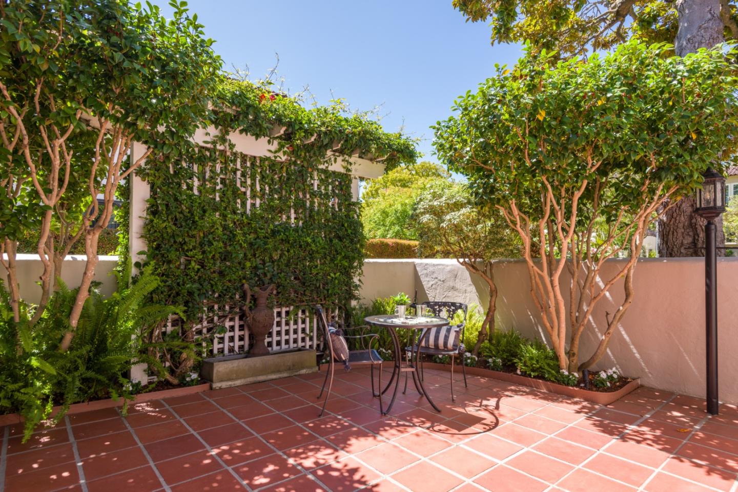 Detail Gallery Image 4 of 36 For 533 Edinburgh St, San Mateo,  CA 94402 - 4 Beds | 3 Baths
