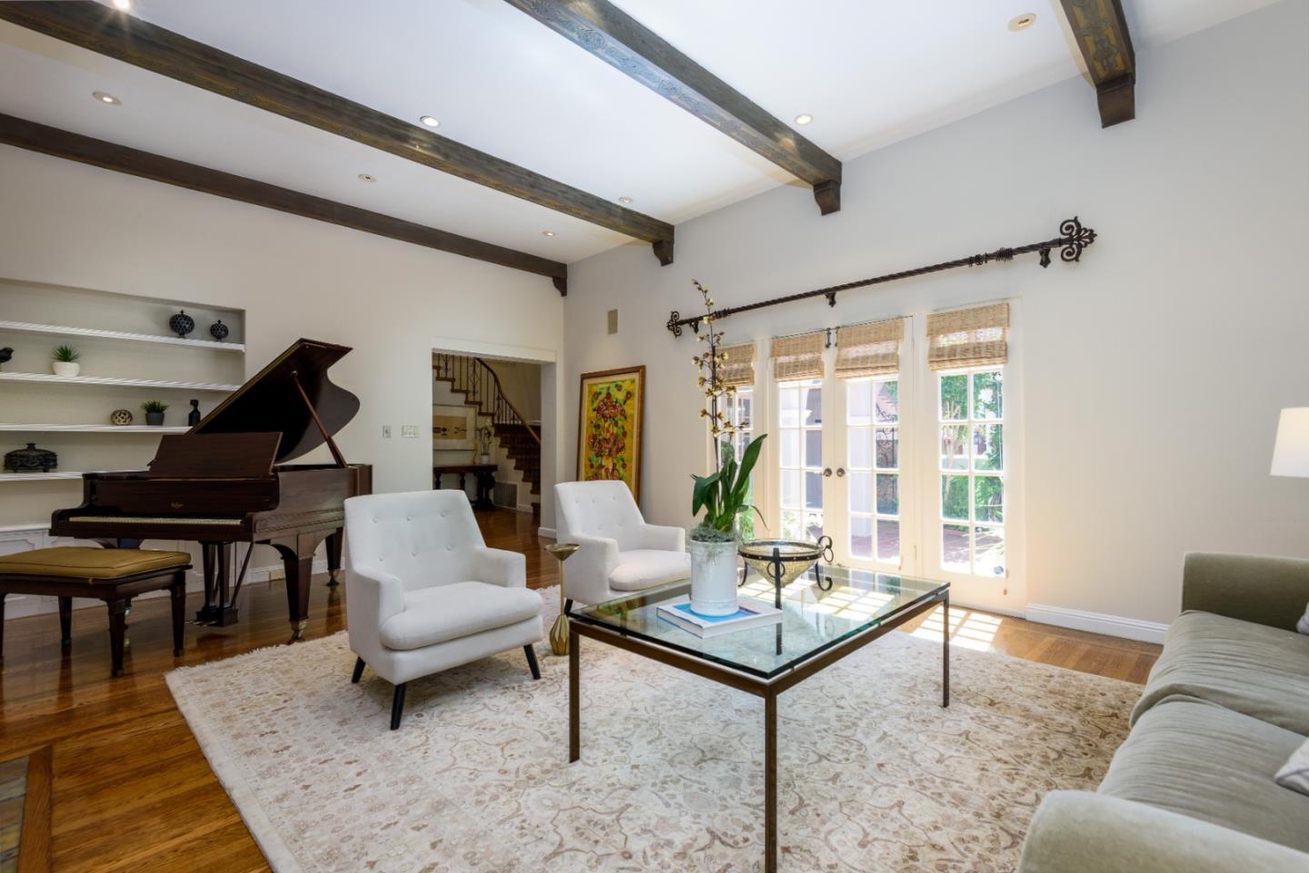 Detail Gallery Image 9 of 36 For 533 Edinburgh St, San Mateo,  CA 94402 - 4 Beds | 3 Baths