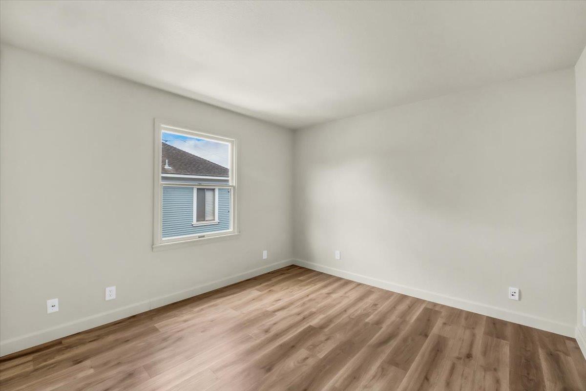 Detail Gallery Image 16 of 30 For 1128 3rd St, Monterey,  CA 93940 - 3 Beds | 2/1 Baths