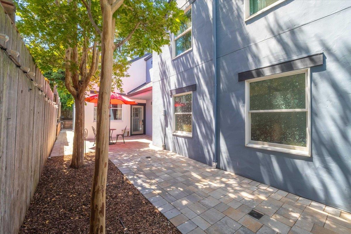 Detail Gallery Image 20 of 30 For 1128 3rd St, Monterey,  CA 93940 - 3 Beds | 2/1 Baths