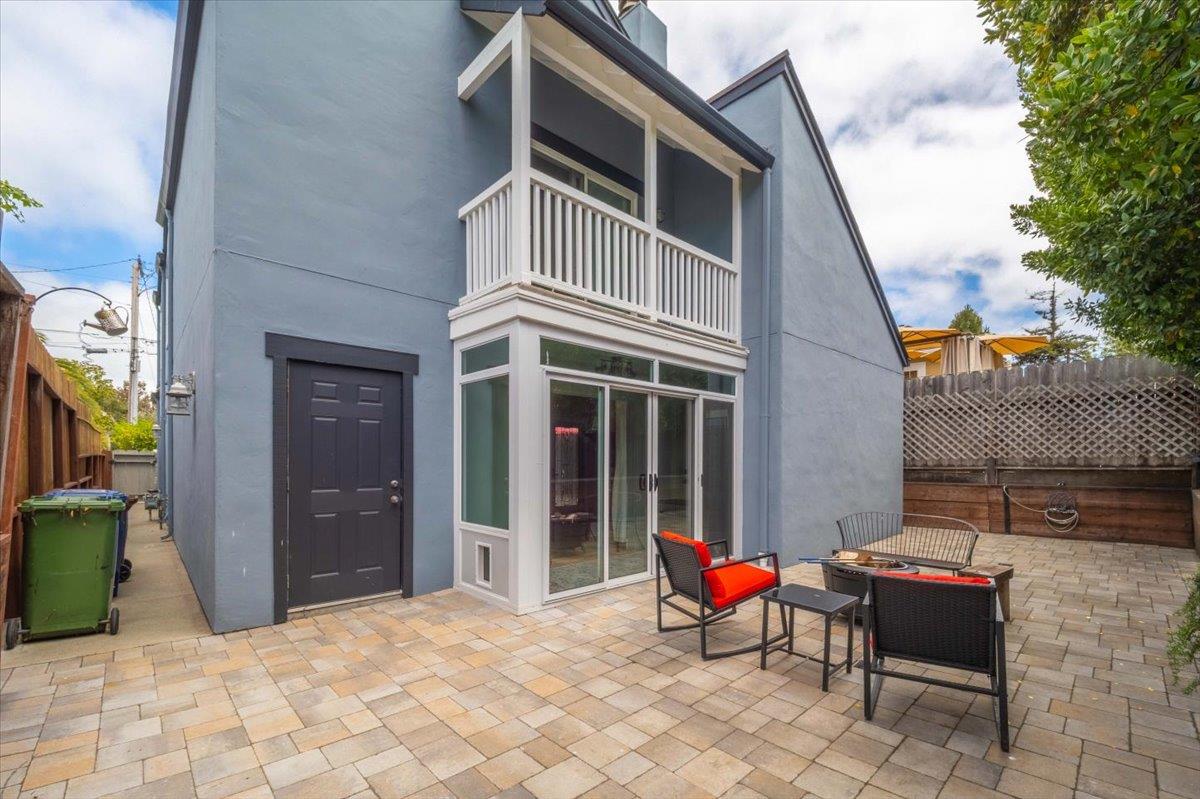 Detail Gallery Image 25 of 30 For 1128 3rd St, Monterey,  CA 93940 - 3 Beds | 2/1 Baths