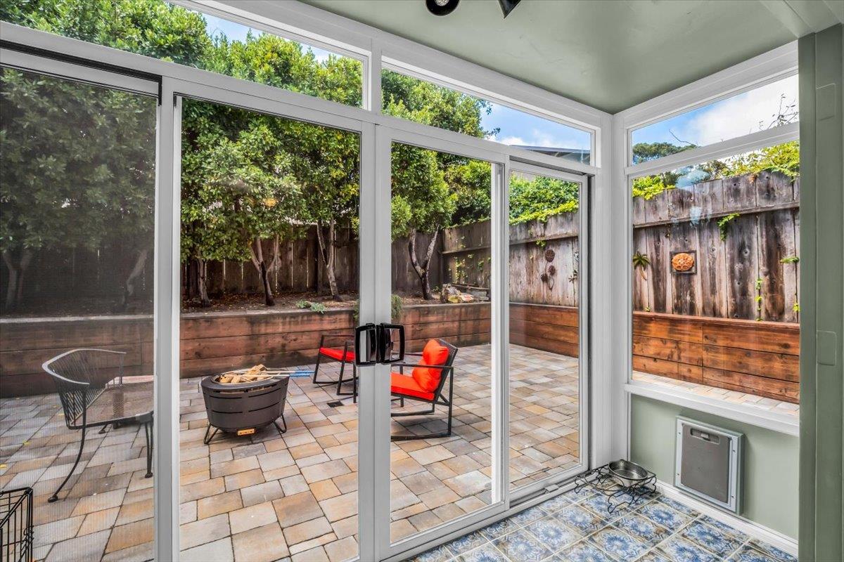 Detail Gallery Image 8 of 30 For 1128 3rd St, Monterey,  CA 93940 - 3 Beds | 2/1 Baths