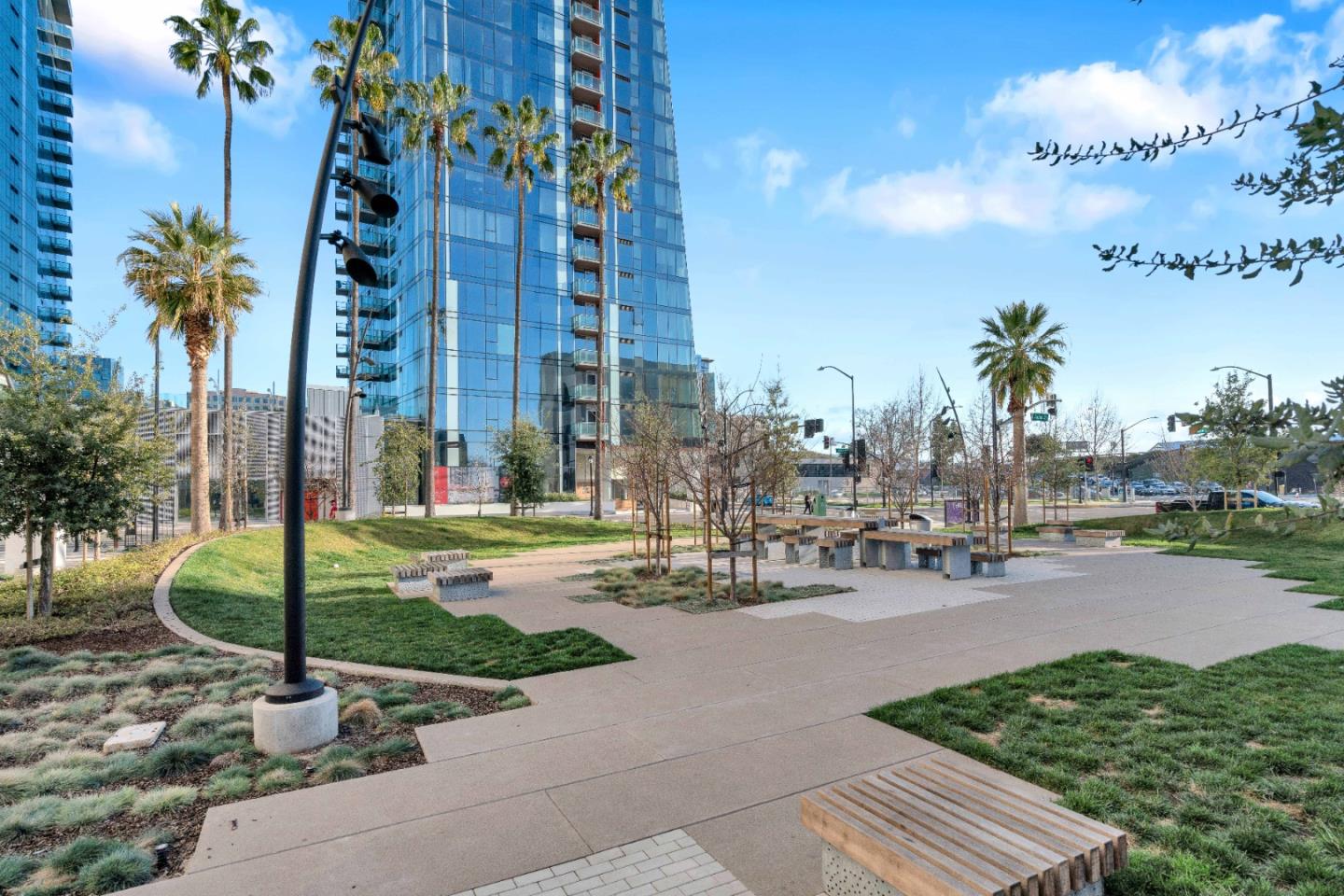 Detail Gallery Image 4 of 30 For 175 W Saint James St #607,  San Jose,  CA 95110 - 1 Beds | 1 Baths