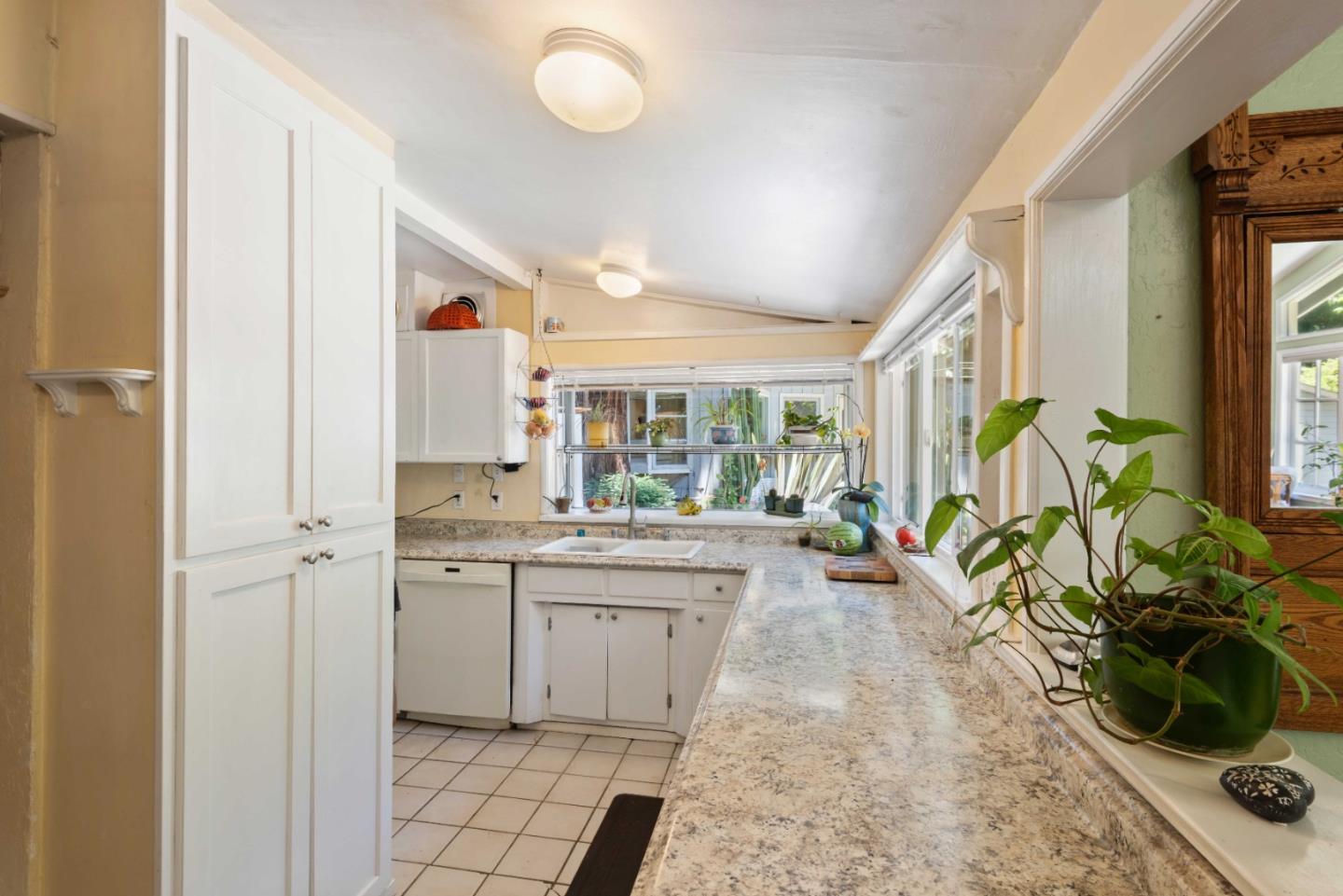 Detail Gallery Image 10 of 58 For 2510 Bean Creek Rd, Scotts Valley,  CA 95066 - 5 Beds | 3 Baths