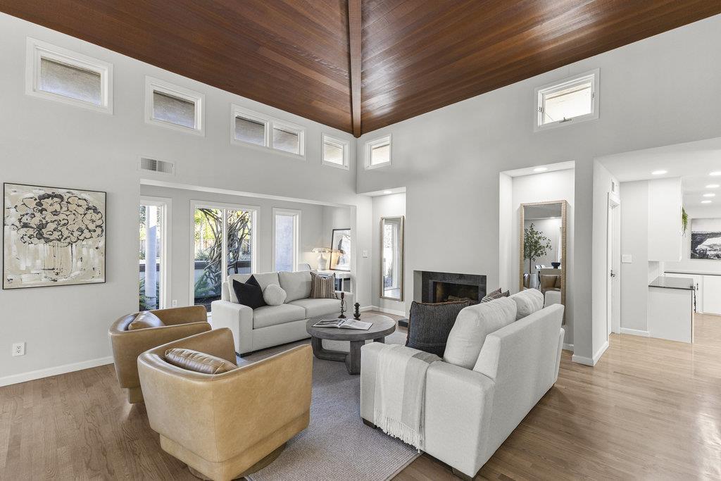 Detail Gallery Image 11 of 82 For 1621 El Sereno Ct, Los Altos,  CA 94024 - 3 Beds | 2/1 Baths