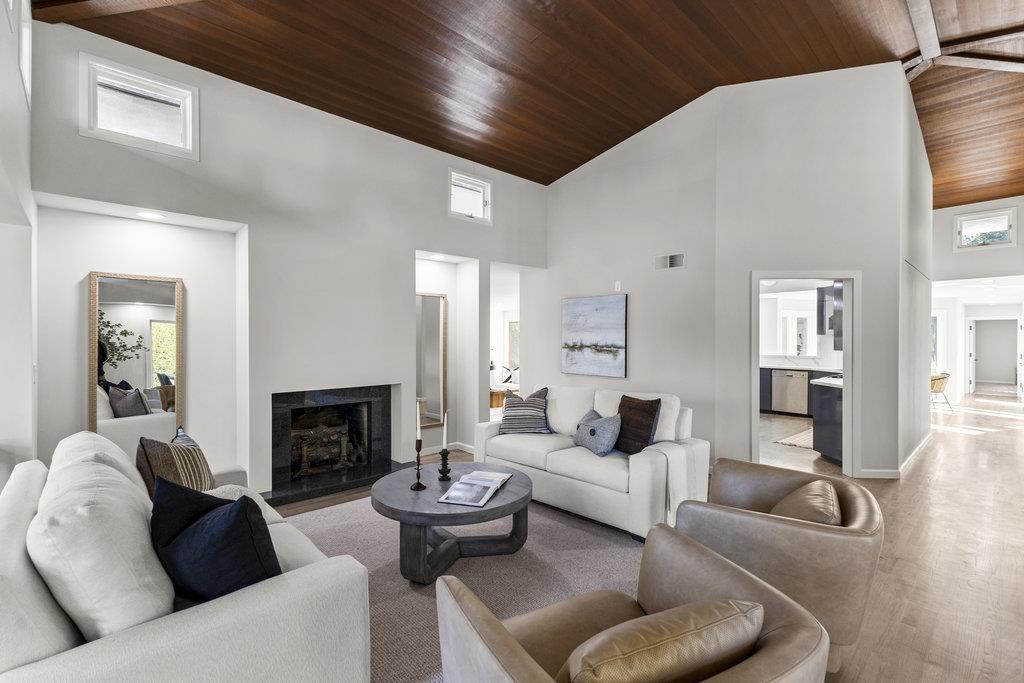 Detail Gallery Image 12 of 82 For 1621 El Sereno Ct, Los Altos,  CA 94024 - 3 Beds | 2/1 Baths