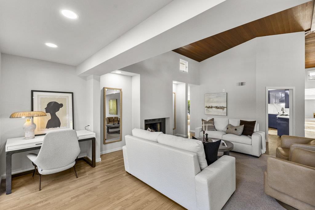 Detail Gallery Image 13 of 82 For 1621 El Sereno Ct, Los Altos,  CA 94024 - 3 Beds | 2/1 Baths