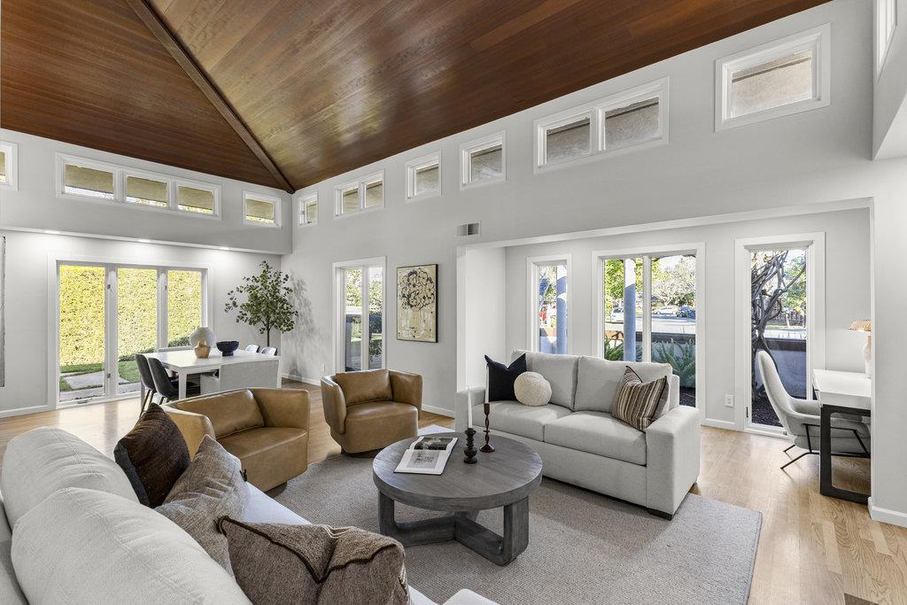 Detail Gallery Image 15 of 82 For 1621 El Sereno Ct, Los Altos,  CA 94024 - 3 Beds | 2/1 Baths
