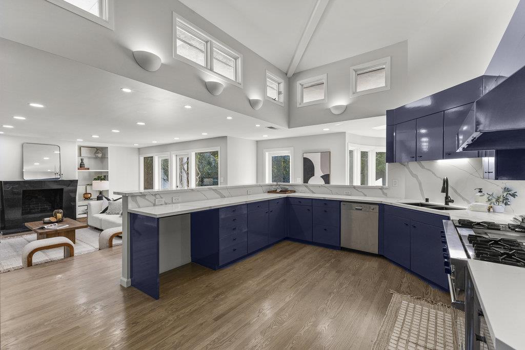 Detail Gallery Image 20 of 82 For 1621 El Sereno Ct, Los Altos,  CA 94024 - 3 Beds | 2/1 Baths