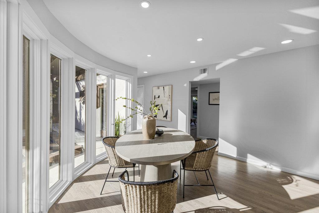 Detail Gallery Image 33 of 82 For 1621 El Sereno Ct, Los Altos,  CA 94024 - 3 Beds | 2/1 Baths