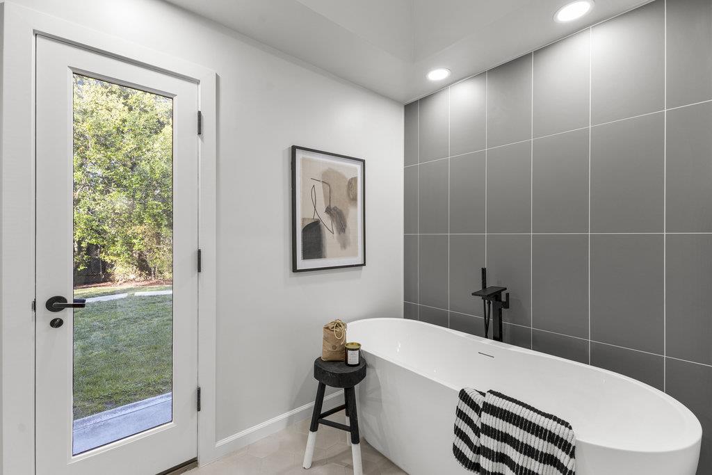 Detail Gallery Image 43 of 82 For 1621 El Sereno Ct, Los Altos,  CA 94024 - 3 Beds | 2/1 Baths