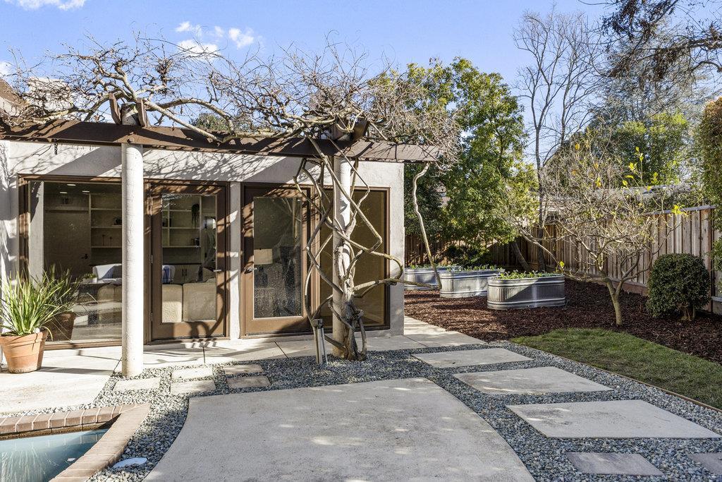 Detail Gallery Image 68 of 82 For 1621 El Sereno Ct, Los Altos,  CA 94024 - 3 Beds | 2/1 Baths