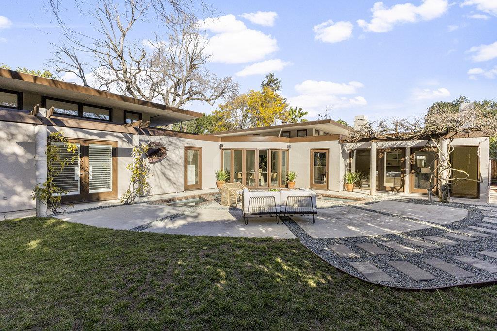 Detail Gallery Image 70 of 82 For 1621 El Sereno Ct, Los Altos,  CA 94024 - 3 Beds | 2/1 Baths