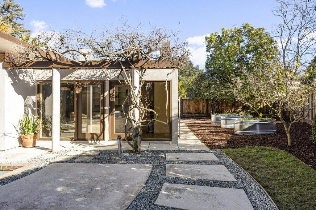 Detail Gallery Image 71 of 82 For 1621 El Sereno Ct, Los Altos,  CA 94024 - 3 Beds | 2/1 Baths