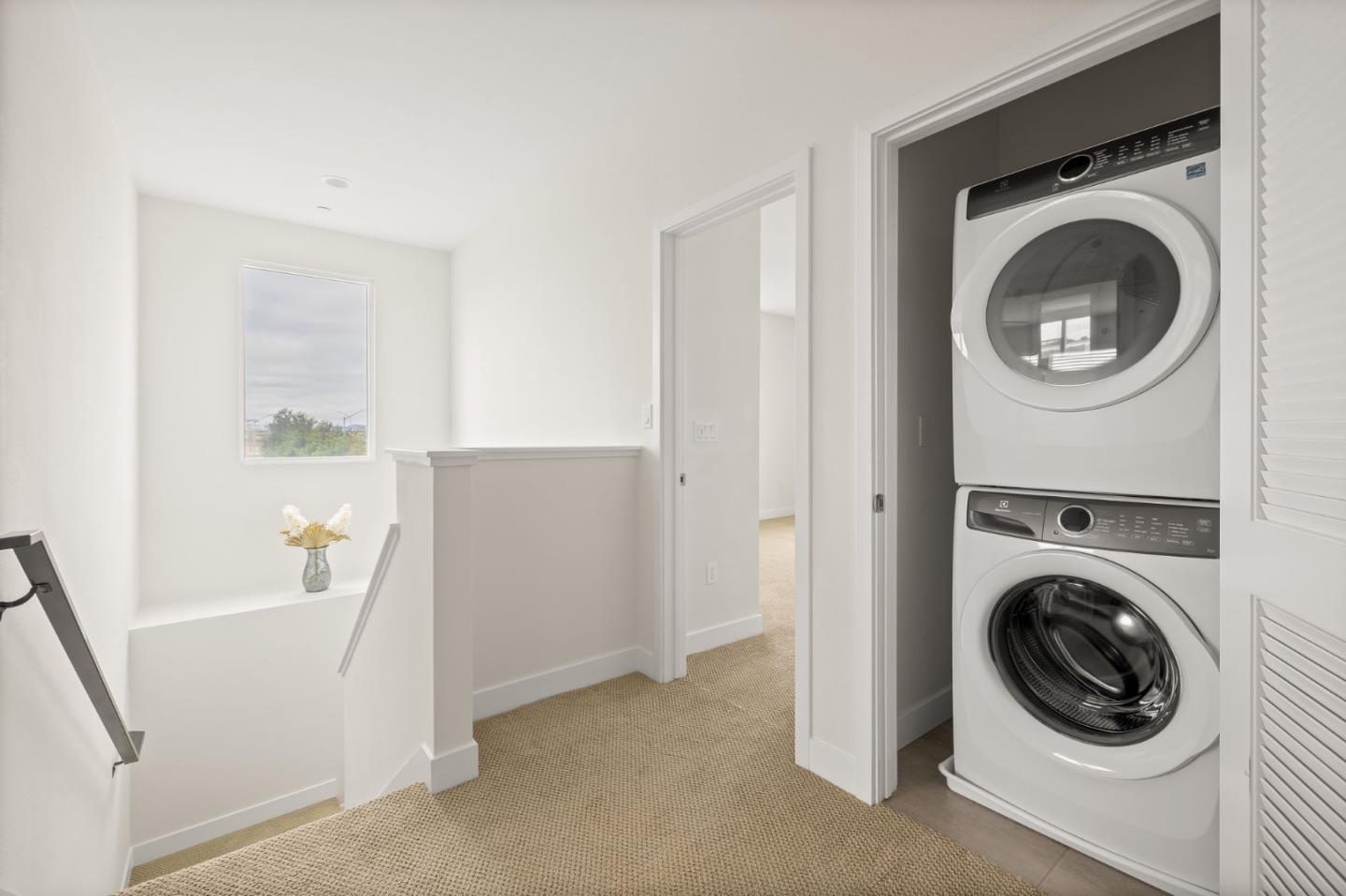 Detail Gallery Image 17 of 26 For 1307 Pullman Way, Oakland,  CA 94607 - 3 Beds | 2/1 Baths