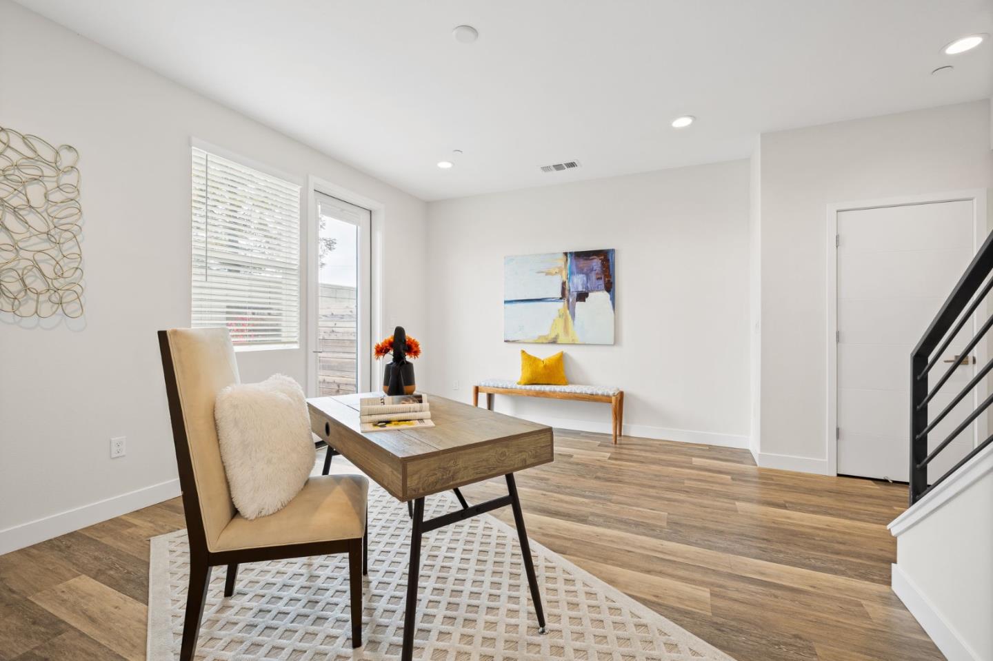Detail Gallery Image 4 of 26 For 1307 Pullman Way, Oakland,  CA 94607 - 3 Beds | 2/1 Baths