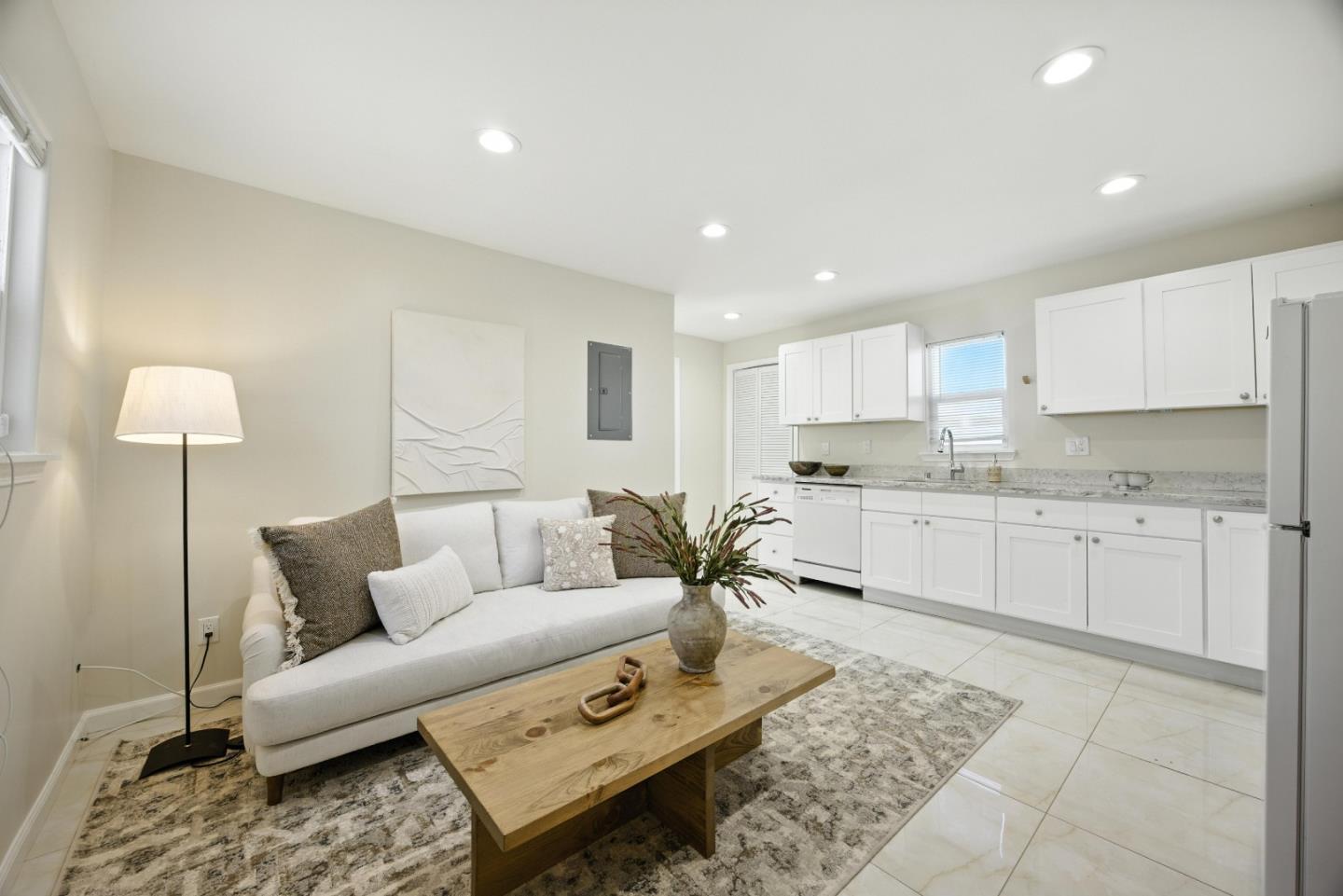 Detail Gallery Image 17 of 22 For 1097 10th Ave, Redwood City,  CA 94063 - 3 Beds | 1 Baths