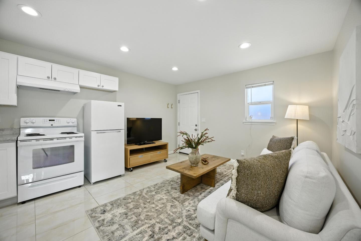 Detail Gallery Image 18 of 22 For 1097 10th Ave, Redwood City,  CA 94063 - 3 Beds | 1 Baths