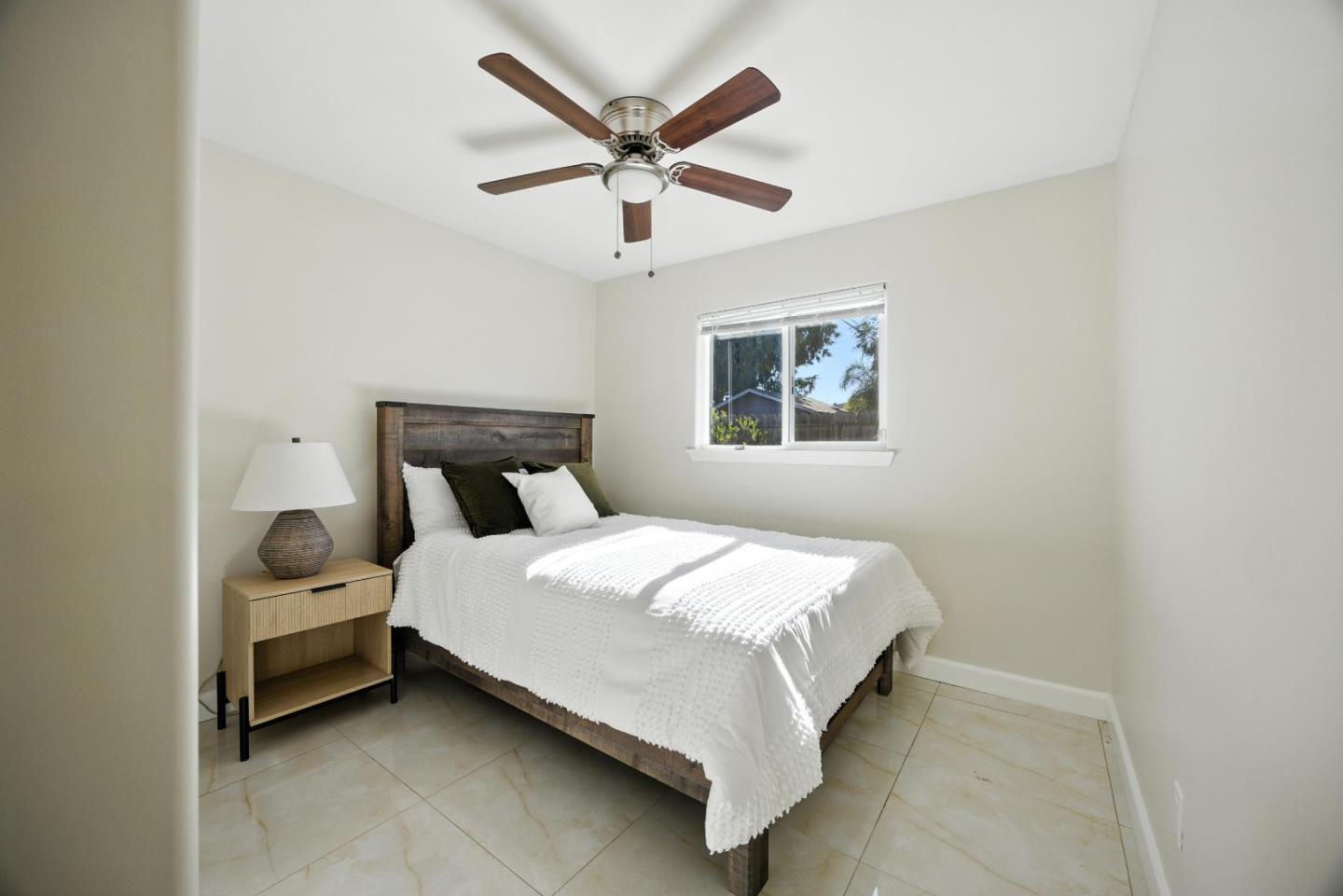 Detail Gallery Image 19 of 22 For 1097 10th Ave, Redwood City,  CA 94063 - 3 Beds | 1 Baths