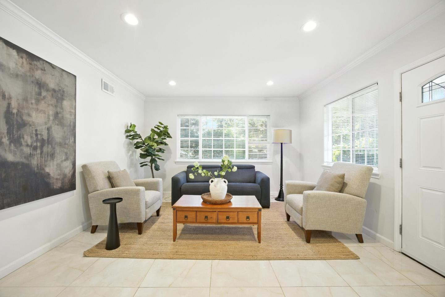 Detail Gallery Image 4 of 22 For 1097 10th Ave, Redwood City,  CA 94063 - 3 Beds | 1 Baths