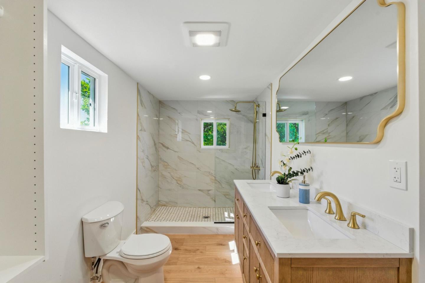 Detail Gallery Image 20 of 35 For 241 E Taylor Ave, Sunnyvale,  CA 94085 - 3 Beds | 2 Baths