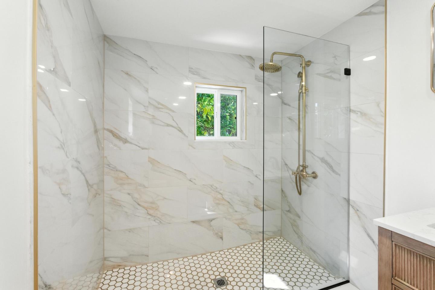 Detail Gallery Image 21 of 35 For 241 E Taylor Ave, Sunnyvale,  CA 94085 - 3 Beds | 2 Baths