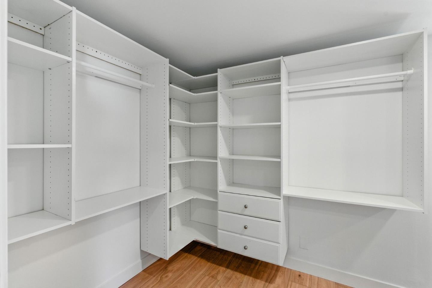Detail Gallery Image 22 of 35 For 241 E Taylor Ave, Sunnyvale,  CA 94085 - 3 Beds | 2 Baths