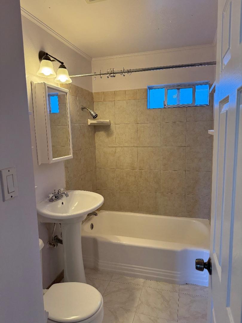 Detail Gallery Image 7 of 8 For 932 N Idaho St, San Mateo,  CA 94401 - 2 Beds | 1 Baths